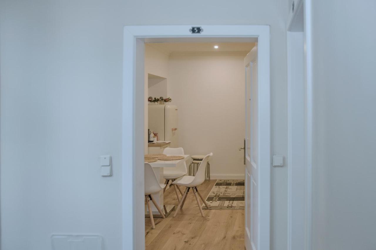 Pink Lotus Apartment 维也纳 外观 照片